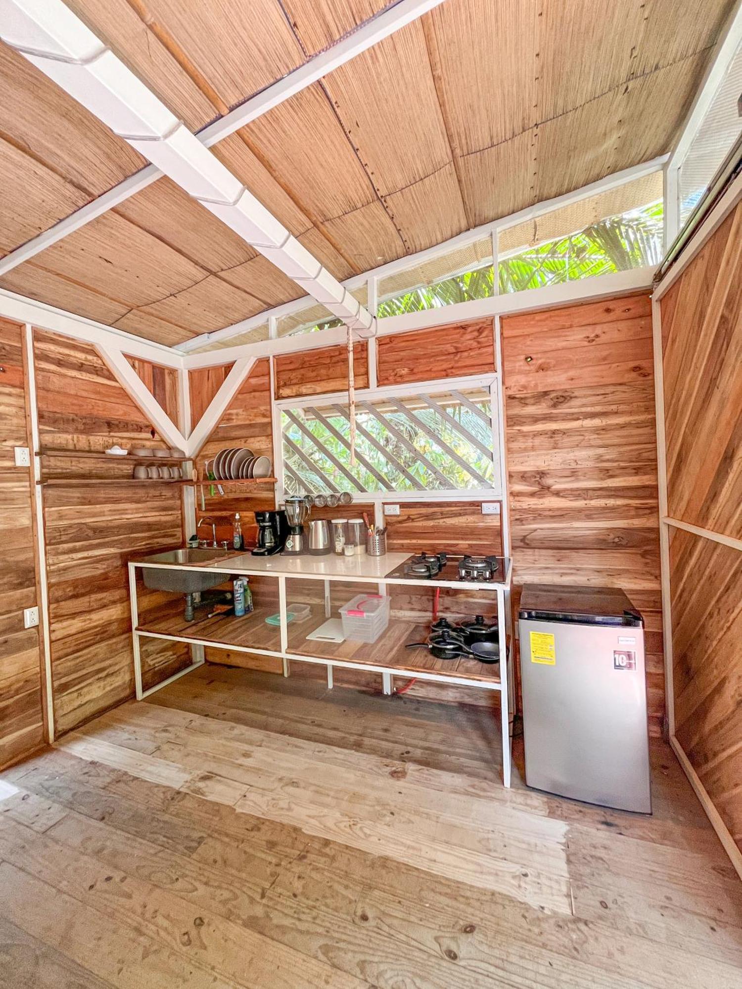 הוסטל אוביטה Nomadic Surf Camp מראה חיצוני תמונה