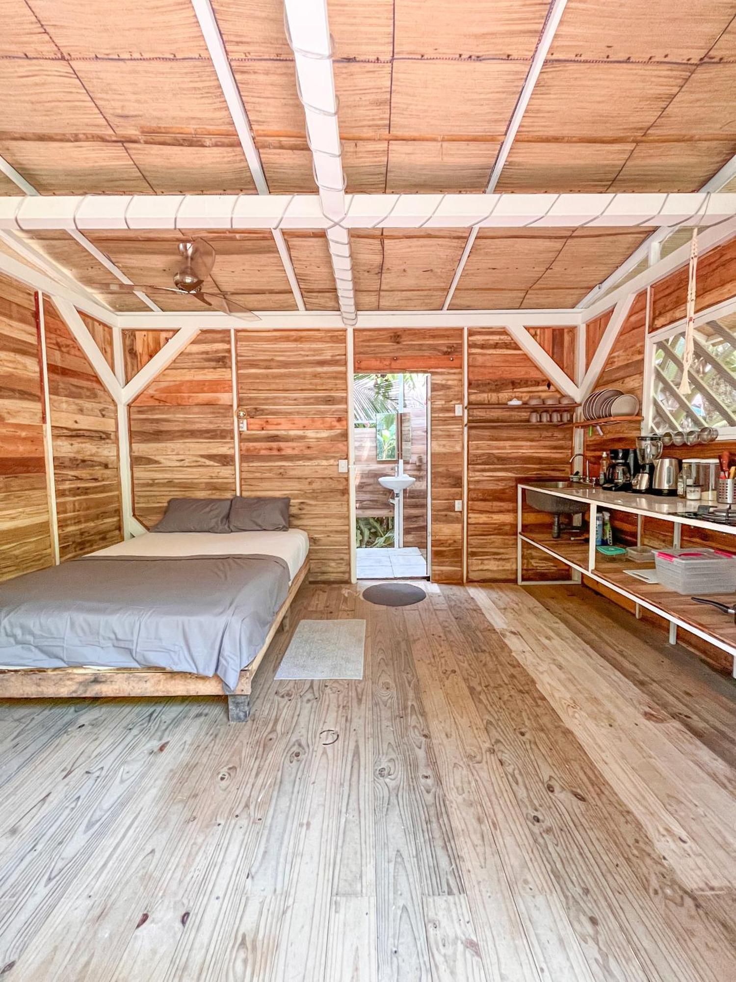 הוסטל אוביטה Nomadic Surf Camp מראה חיצוני תמונה