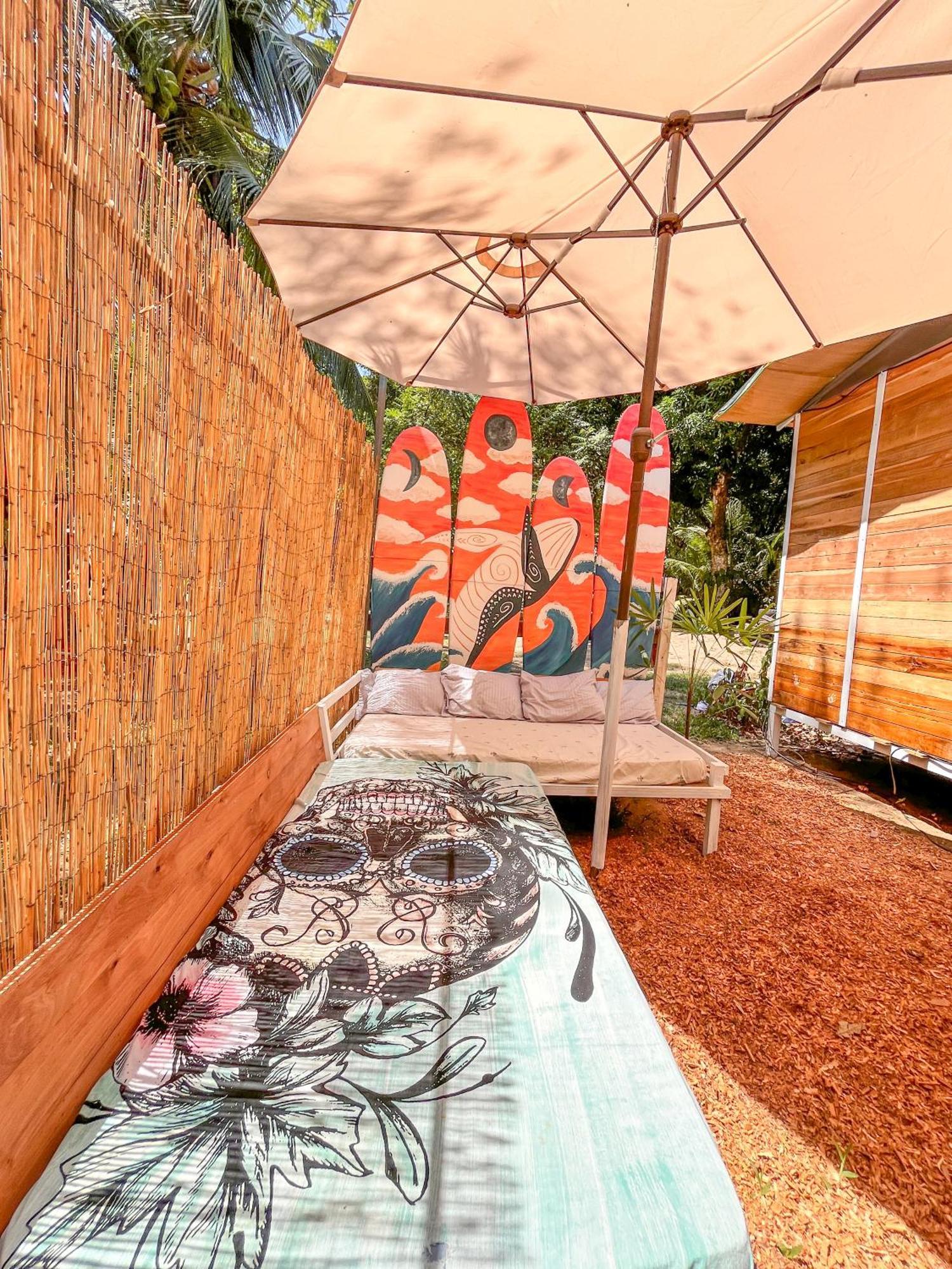 הוסטל אוביטה Nomadic Surf Camp מראה חיצוני תמונה
