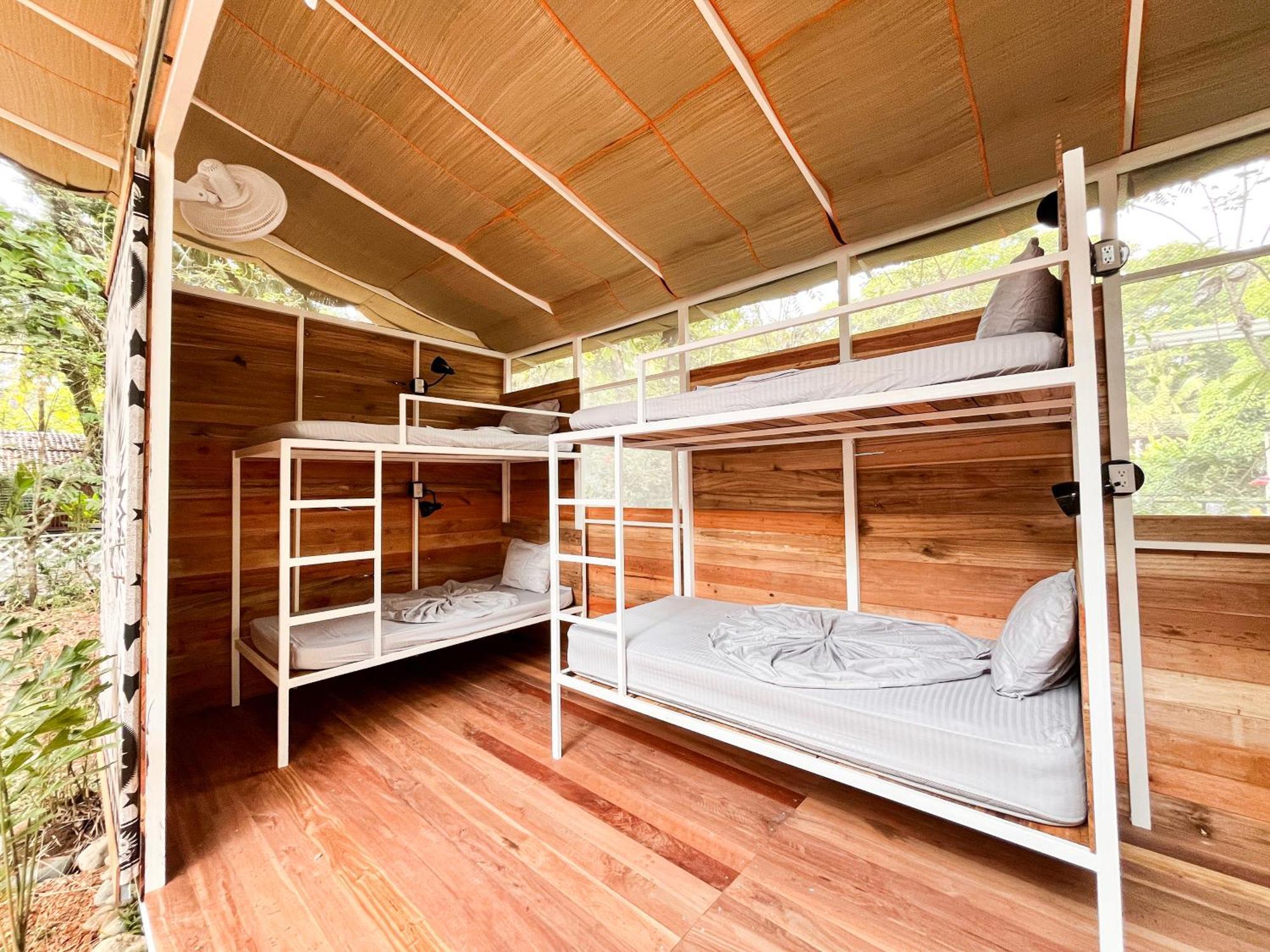 הוסטל אוביטה Nomadic Surf Camp מראה חיצוני תמונה